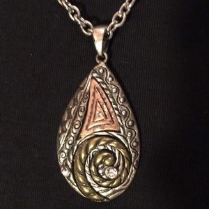 Vintage Pendant Retro 60’s-90’s Boho Bohemian Gold/Silver/Copper Colored Metal
